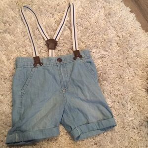 Toddler boys suspender shorts